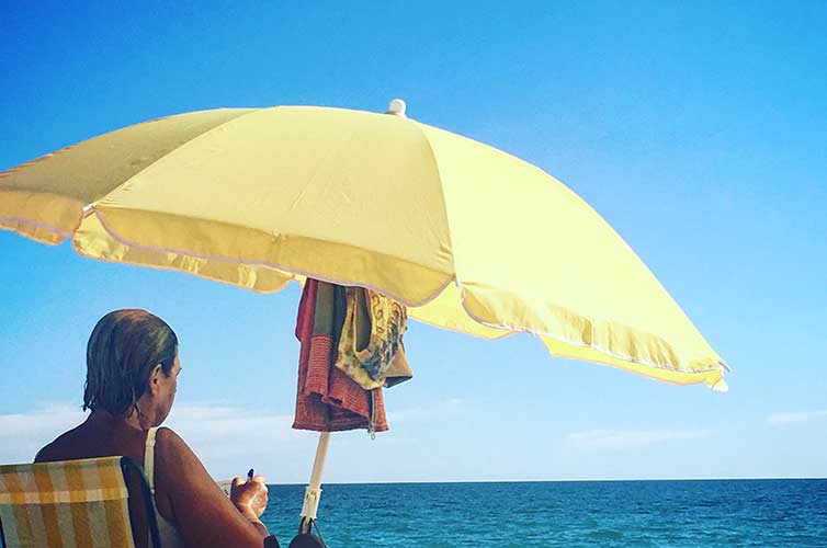beach-portugal-umbrella 