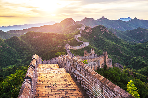 great-wall-of-china-places-to-visit-before-you're-30