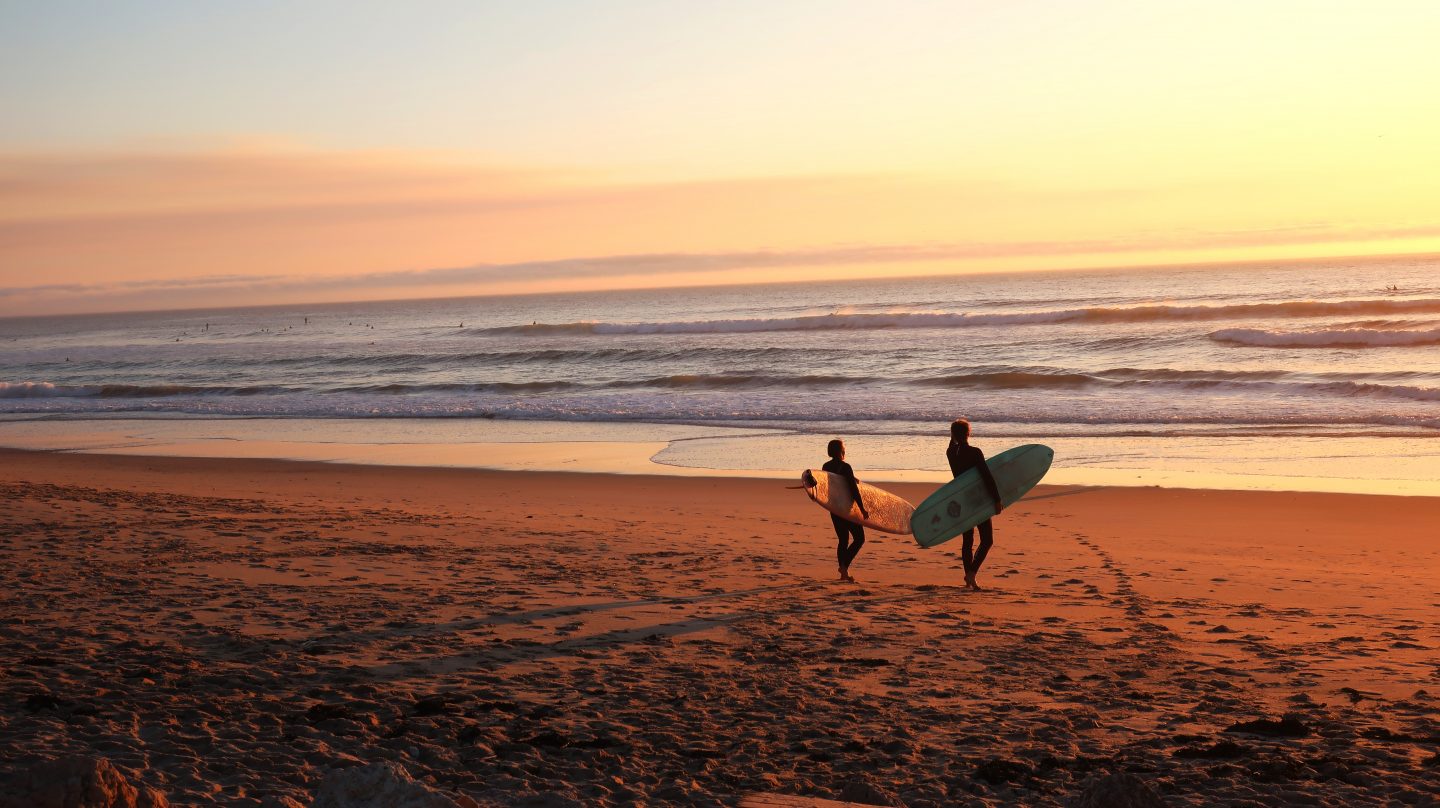 surfing-in-costa-rica